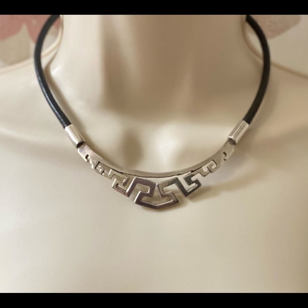 VINTAGE Taxco Aztec design 925 choker